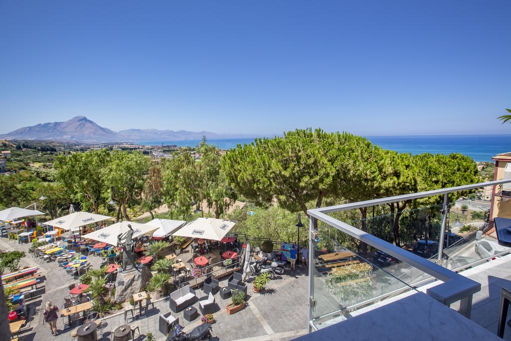 Belvedere Rent Rooms Campofelice Di Roccella Exterior foto