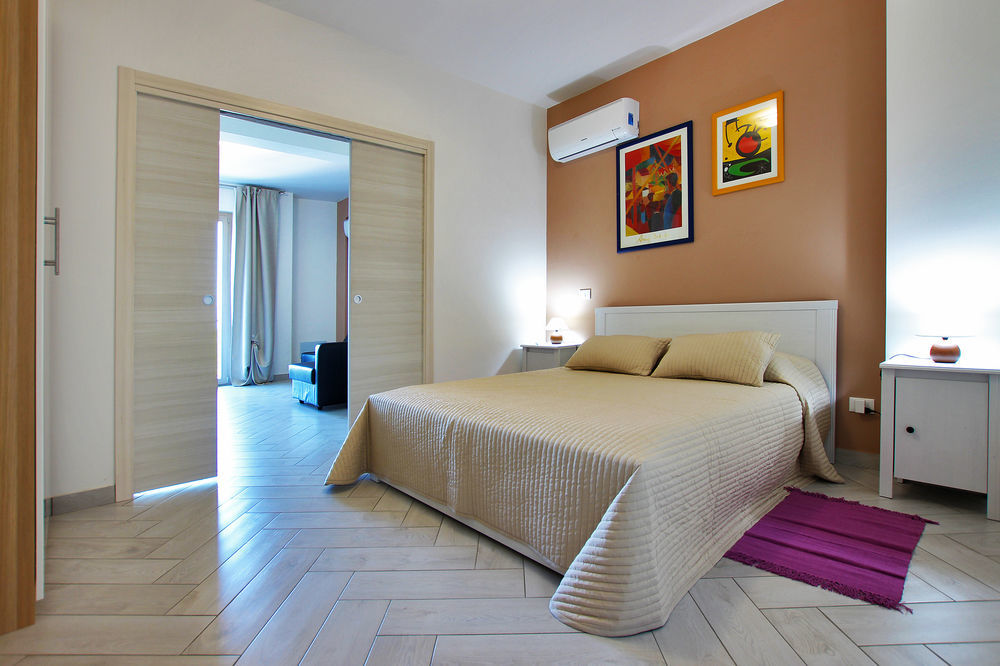 Belvedere Rent Rooms Campofelice Di Roccella Exterior foto